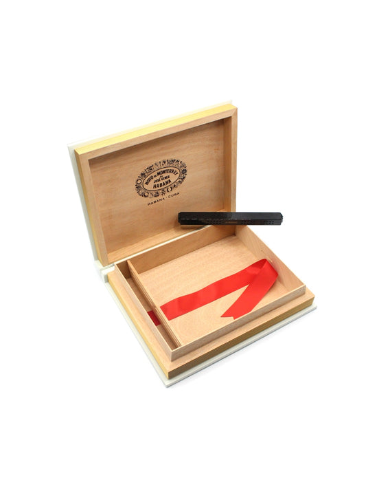 The Montecristo 25 Book Humidor